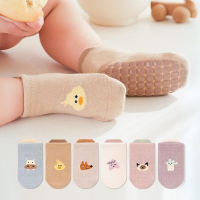 Set 3 Tất Thu Đông Cho Bé Chống Trơn Trượt 0-3 Tuổi Mẫu Hạt Vuông T66