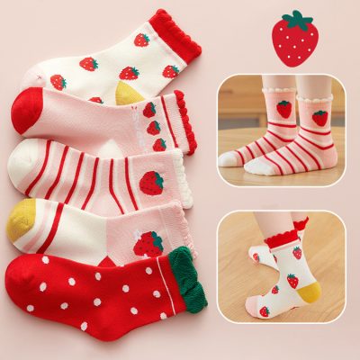 Set 5 Đôi Tất Thu Đông Cao Cổ Cho Bé 1-12 Tuổi Mẫu Dâu Tây T94